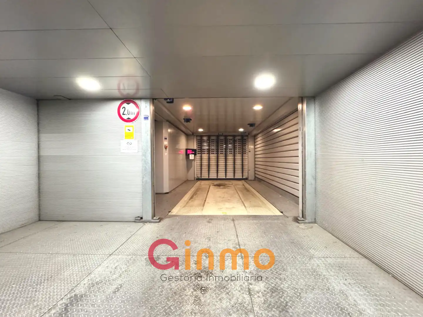 Parking of Garage for sale in Madrid  with Alarm