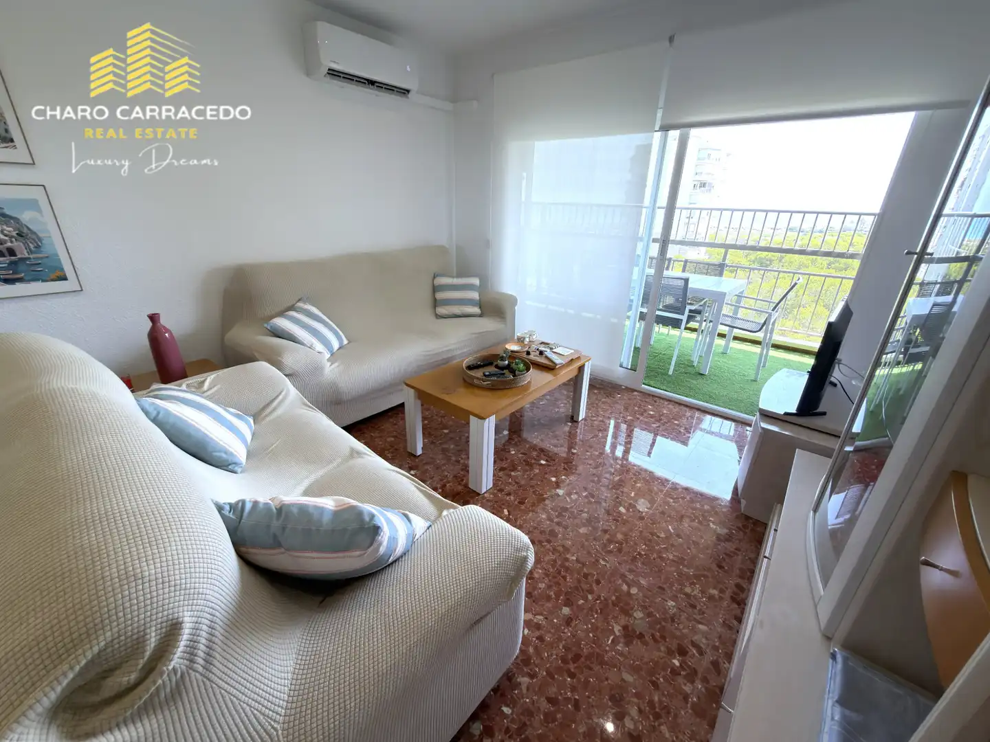 Sala d'estar de Pis de lloguer en Valencia amb Aire condicionat, Jardí privat i Terrassa