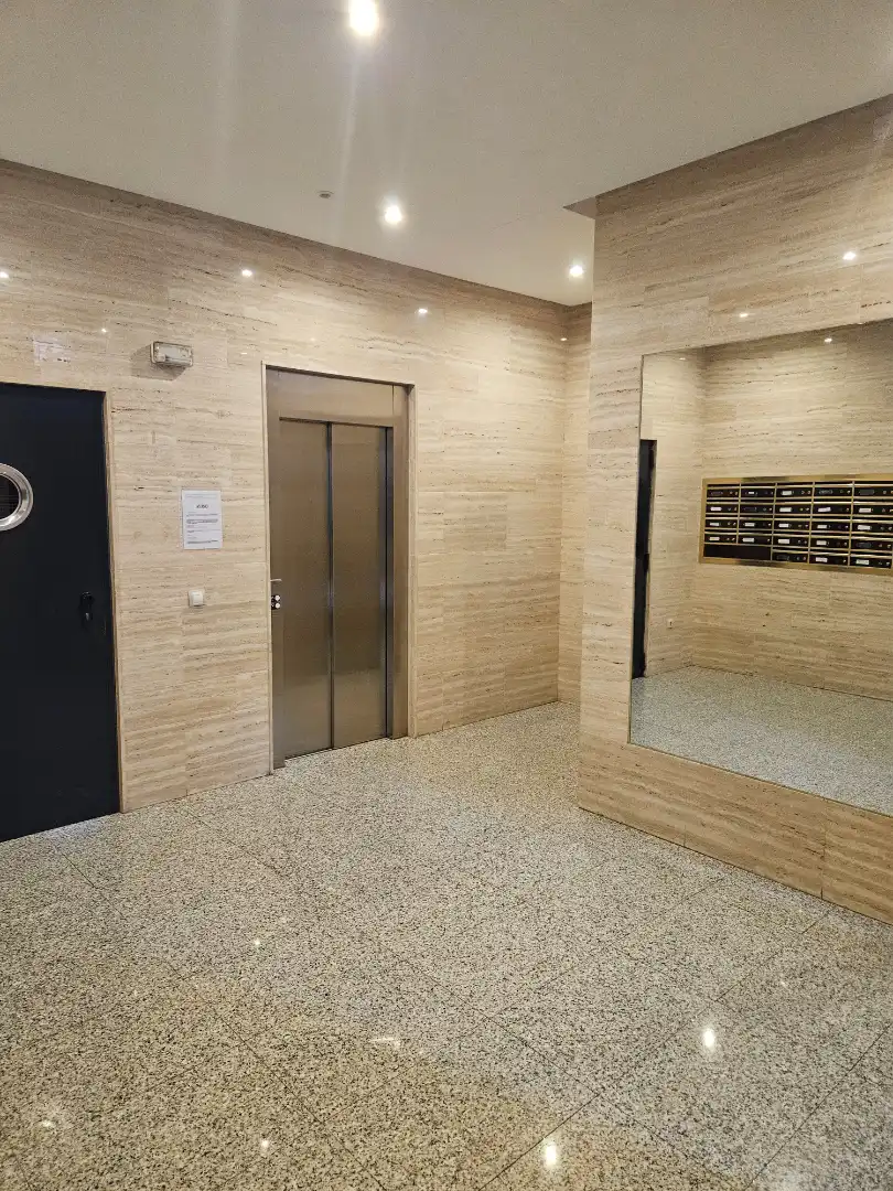 Apartamento con piscina en alquiler en Calle de la Antracita, imagen 2