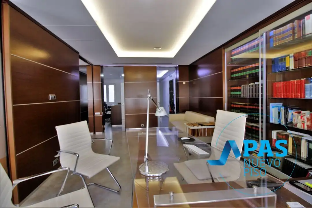 Piso en venta en Calle Lealtad, Centro - Ayuntamiento