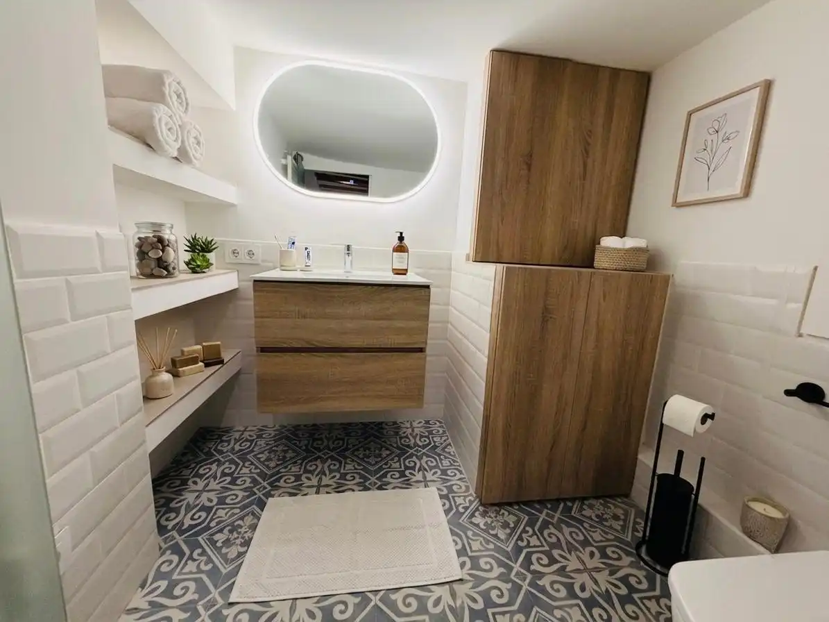 Bany de Dúplex de lloguer en Madrid amb Aire condicionat, Calefacció i Parquet
