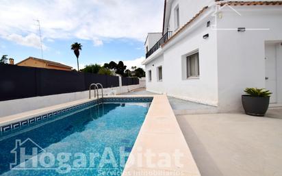 Piscina de Casa o xalet en venda en Paterna amb Aire condicionat, Calefacció i Jardí privat
