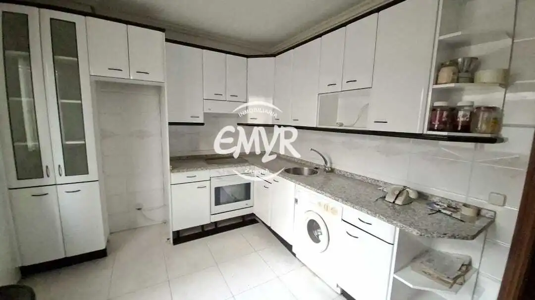 Kitchen of Flat for sale in Zamora Capital   with Terrace, Storage room and Balcony