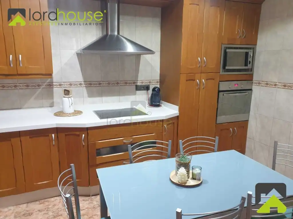 Houses for sale in Calle Francisco Pizarro, San Antonio