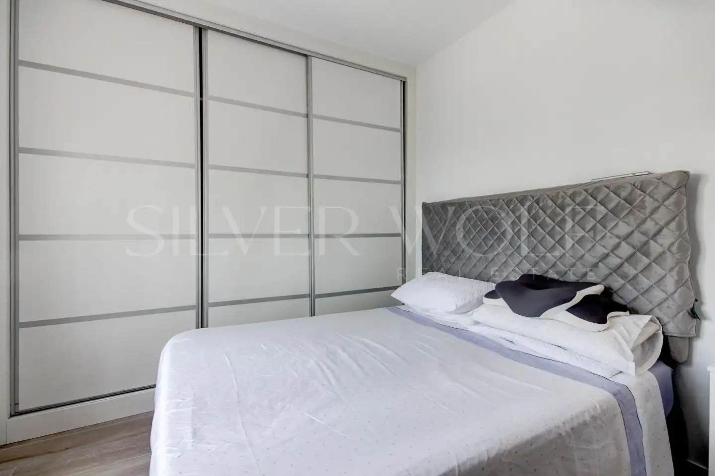 Habitación de Casa o chalet en venta en Vilanova i la Geltrú con Aire acondicionado, Calefacción y Jardín privado