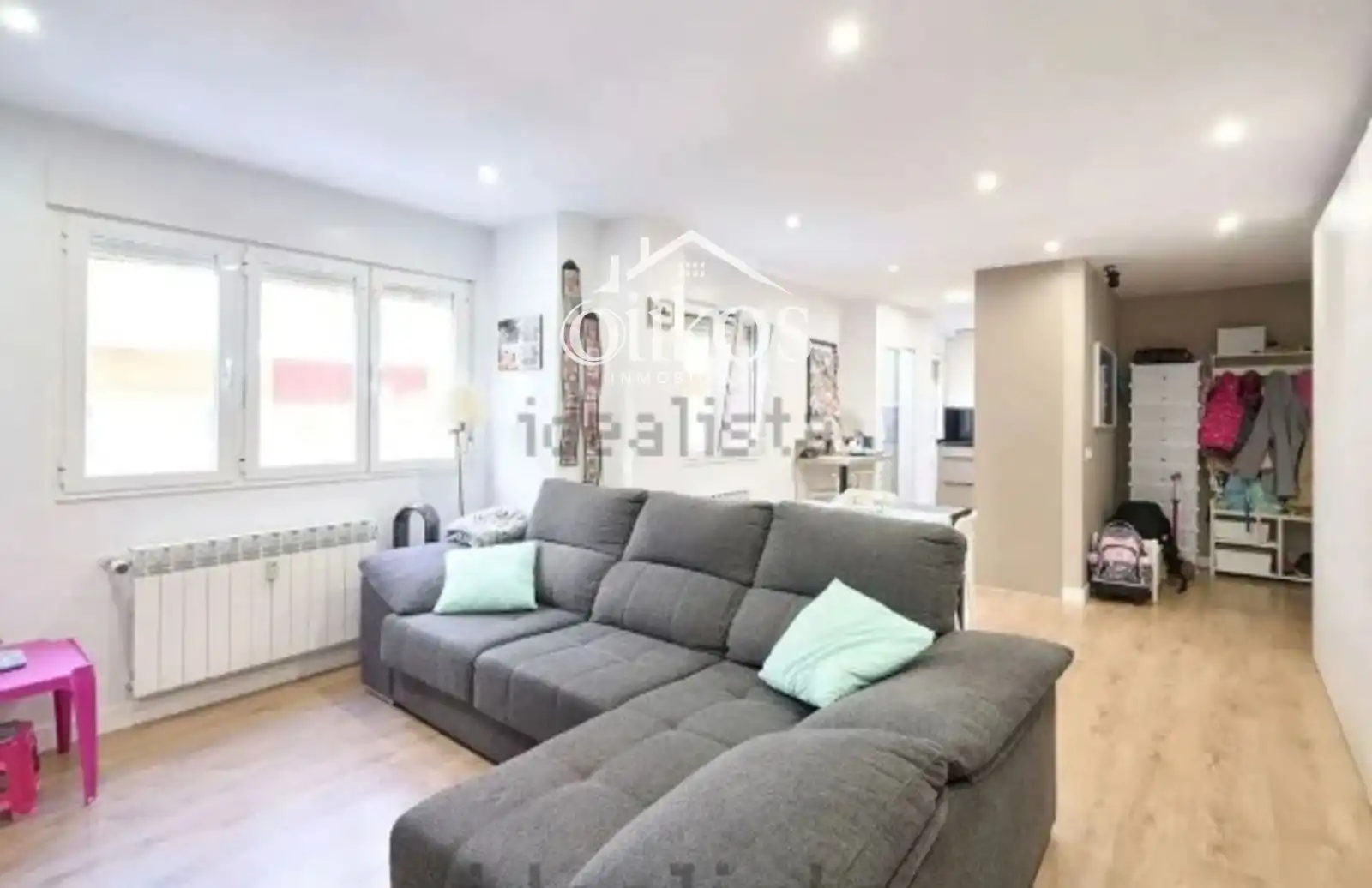 Living room of Flat for sale in Salamanca  with Heating and Furnished