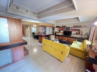 Wohnung mit Aufzug zum Verkauf in Casc Urbà