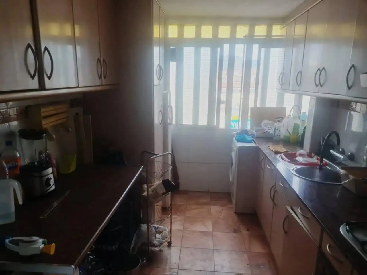 Cocina de Piso en venta en L'Hospitalet de Llobregat con Balcón