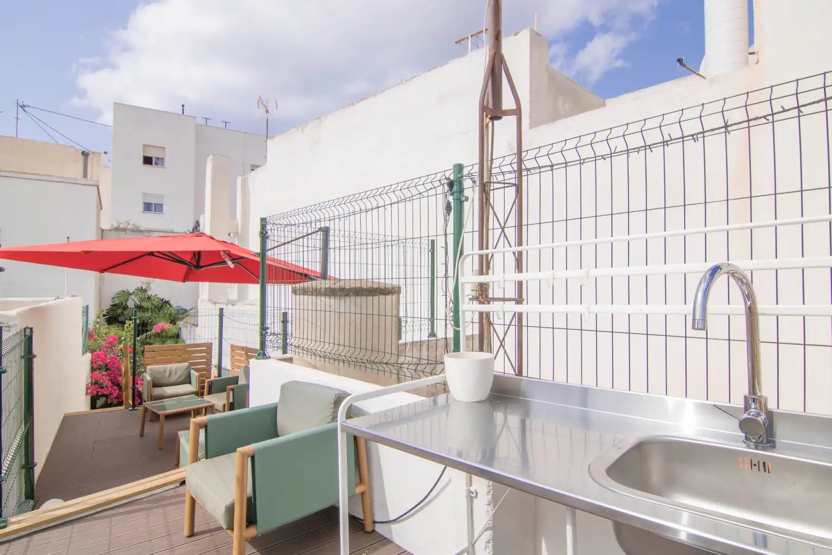 Terrasse von Einfamilien-Reihenhaus zum Verkauf in Calpe / Calp mit Klimaanlage, Terrasse und Abstellraum