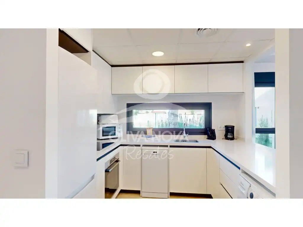 Detached homes for sale in Calle Degas, Oliva Nova