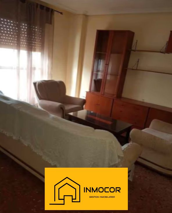 Sala d'estar de Pis en venda en Fernán-Núñez amb Terrassa, Traster i Moblat