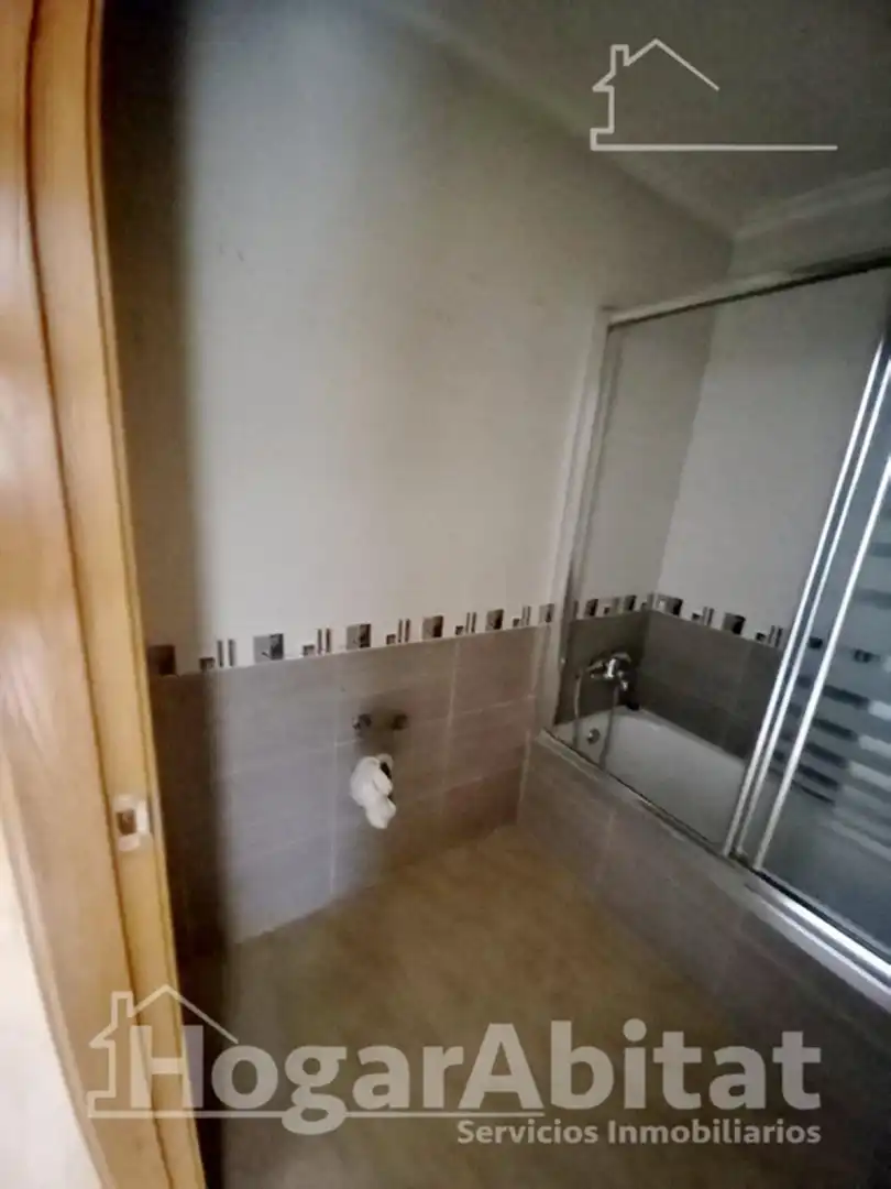 Baño de Piso en venta en Almoradí con Terraza y Balcón