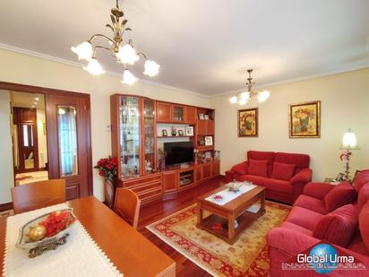 Sala d'estar de Pis en venda en Barakaldo  amb Terrassa