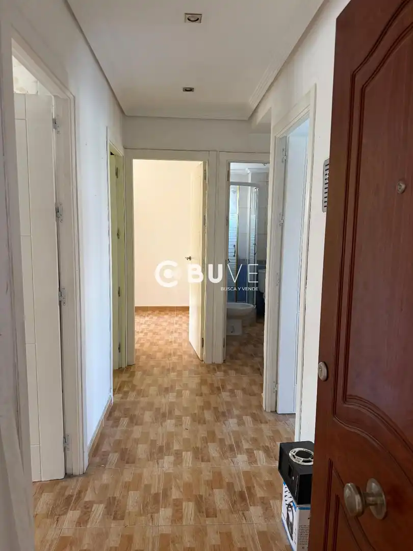 Flat for sale in Sevilla  with Air Conditioner and Storage room