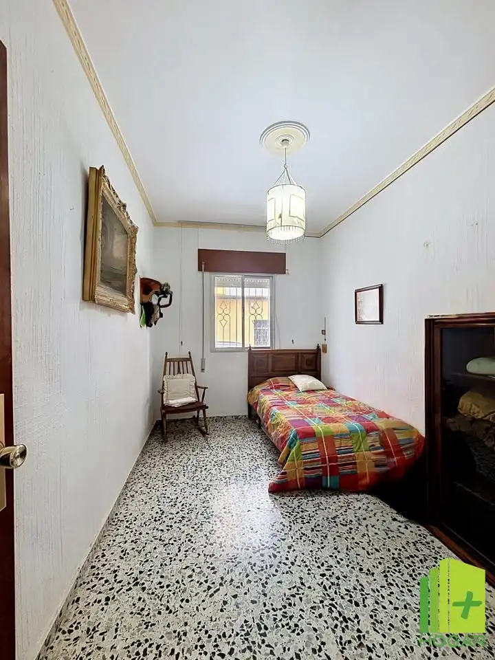 Habitación de Planta baja en venta en Motril con Trastero