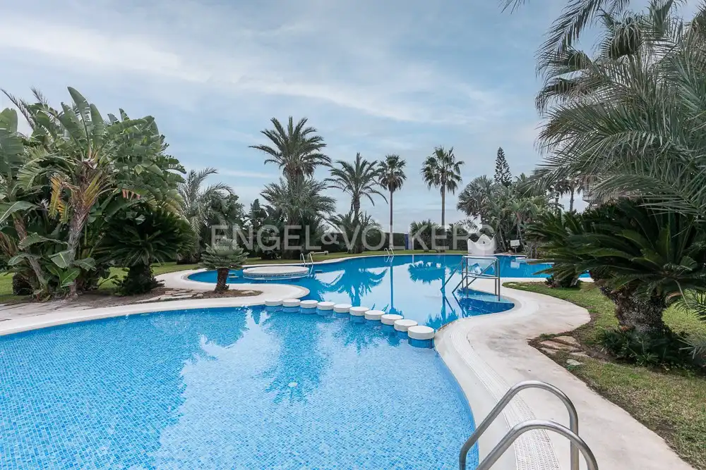 Piscina de Apartamento en venta en Xeraco con Aire acondicionado, Calefacción y Jardín privado