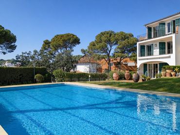 Haus zum Verkauf in Paseo Carles Vila