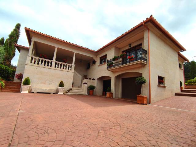 Casa-chalet en Venta en Gondomar