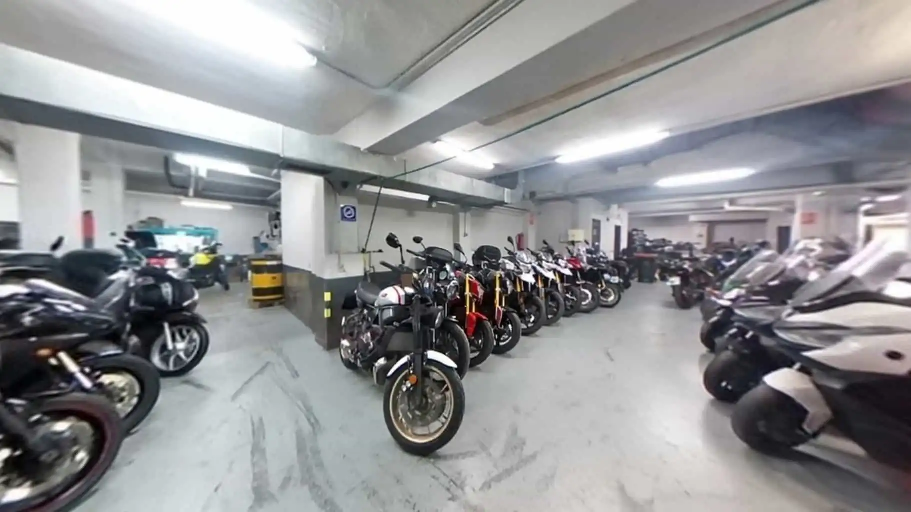 Business premises to rent in Avenida del General Perón 3, imagen 17