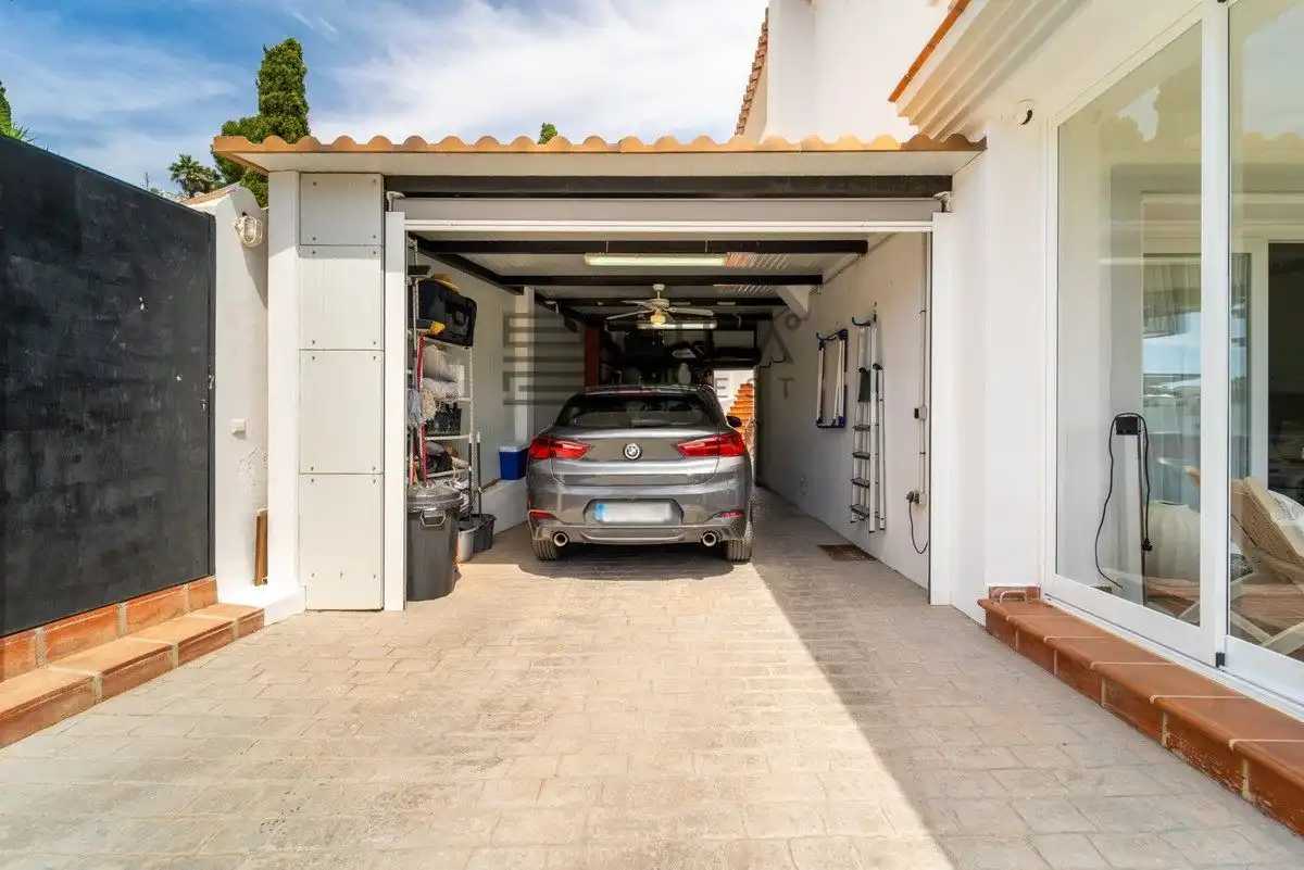 Chalet con piscina en venta en Cerros del Aguila, imagen 34