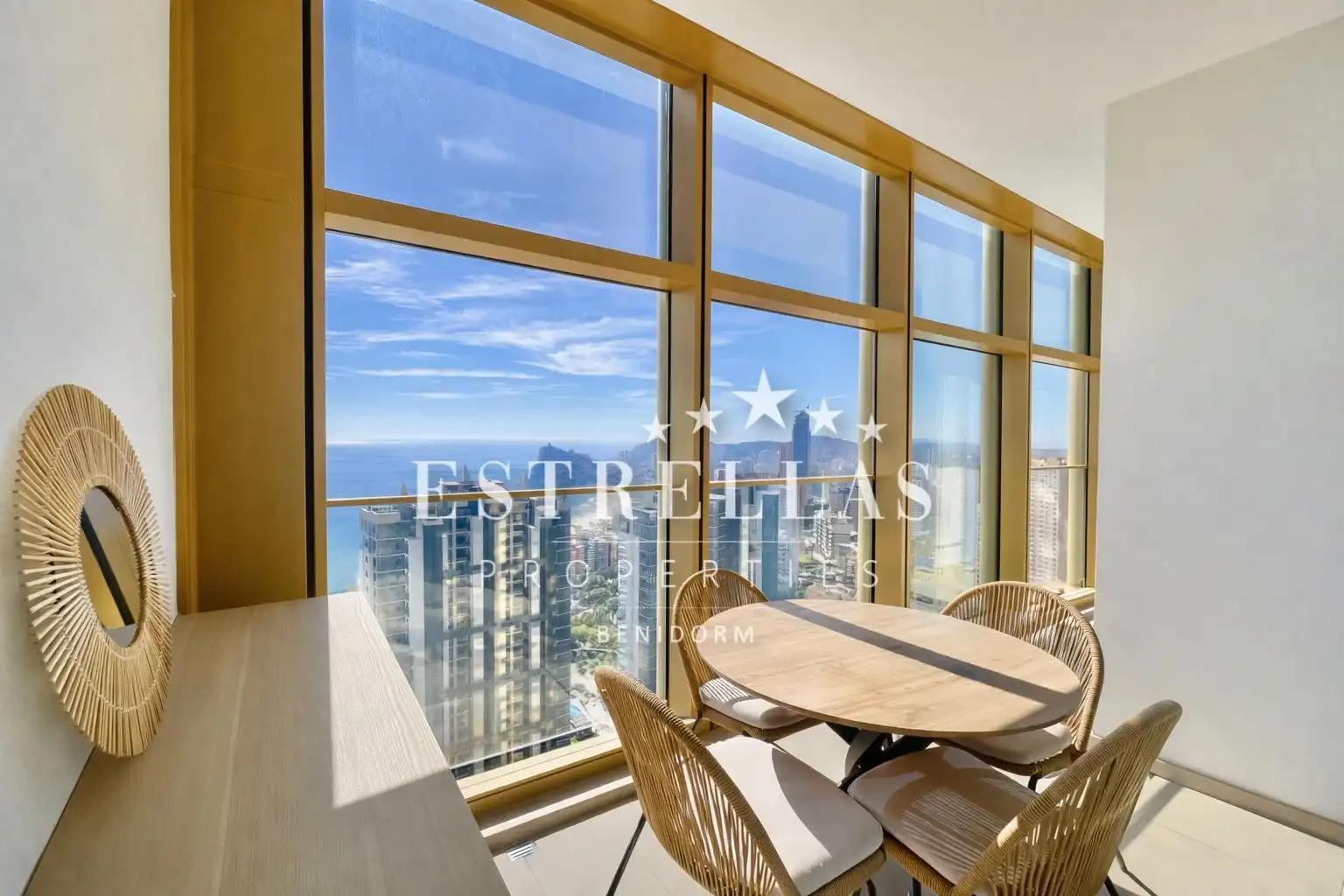 Vista exterior de Apartament en venda en Benidorm amb Aire condicionat, Calefacció i Traster