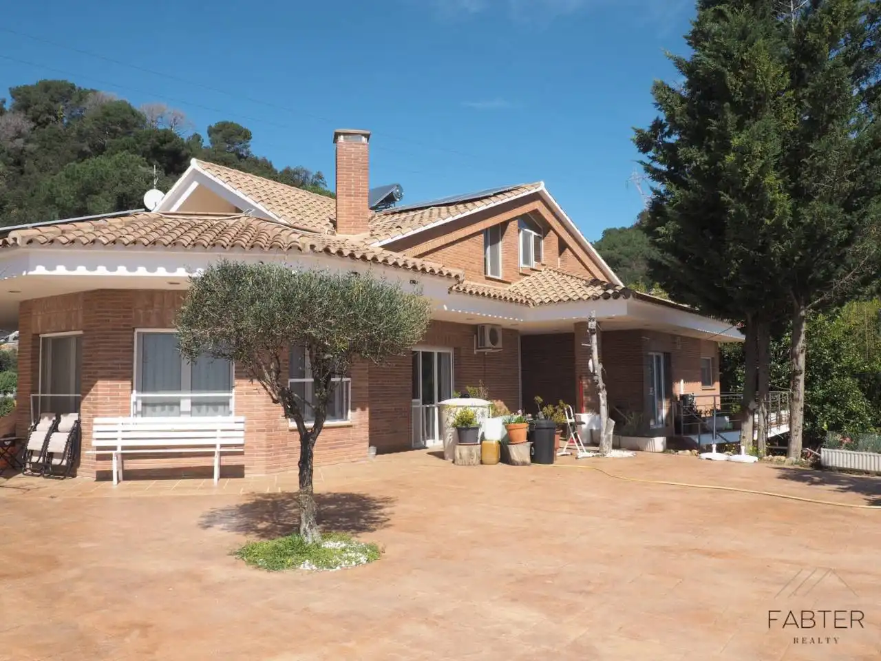 Casa amb piscina en venda a Calle Regassol del Pit-roig