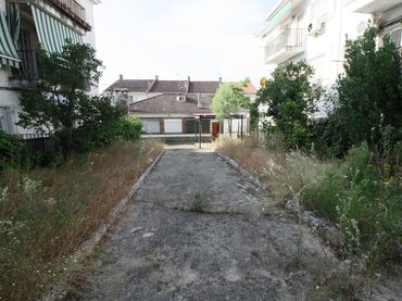 Xalet amb jardí en venda a Calle Sevilla 36