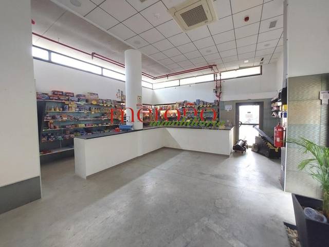 Local comercial en Venta en El Raval - Portes Encarnades