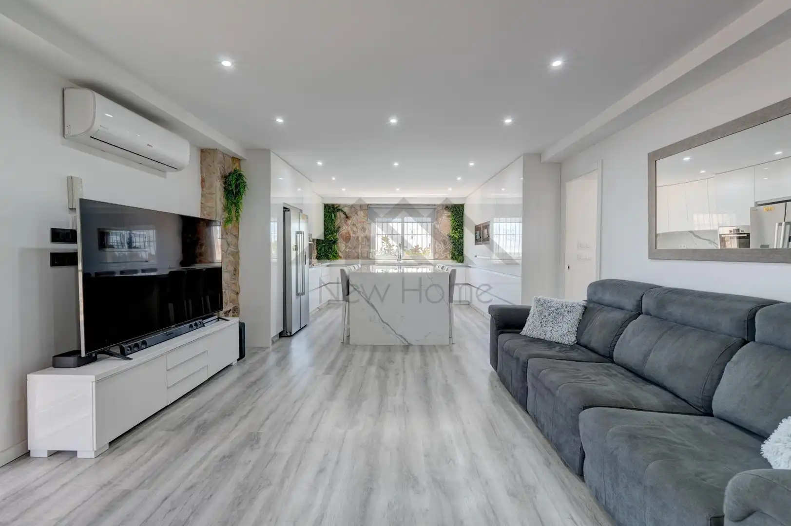 Living room of Houses for sale in La Pobla de Vallbona  with Air Conditioner, Heating and Private garden