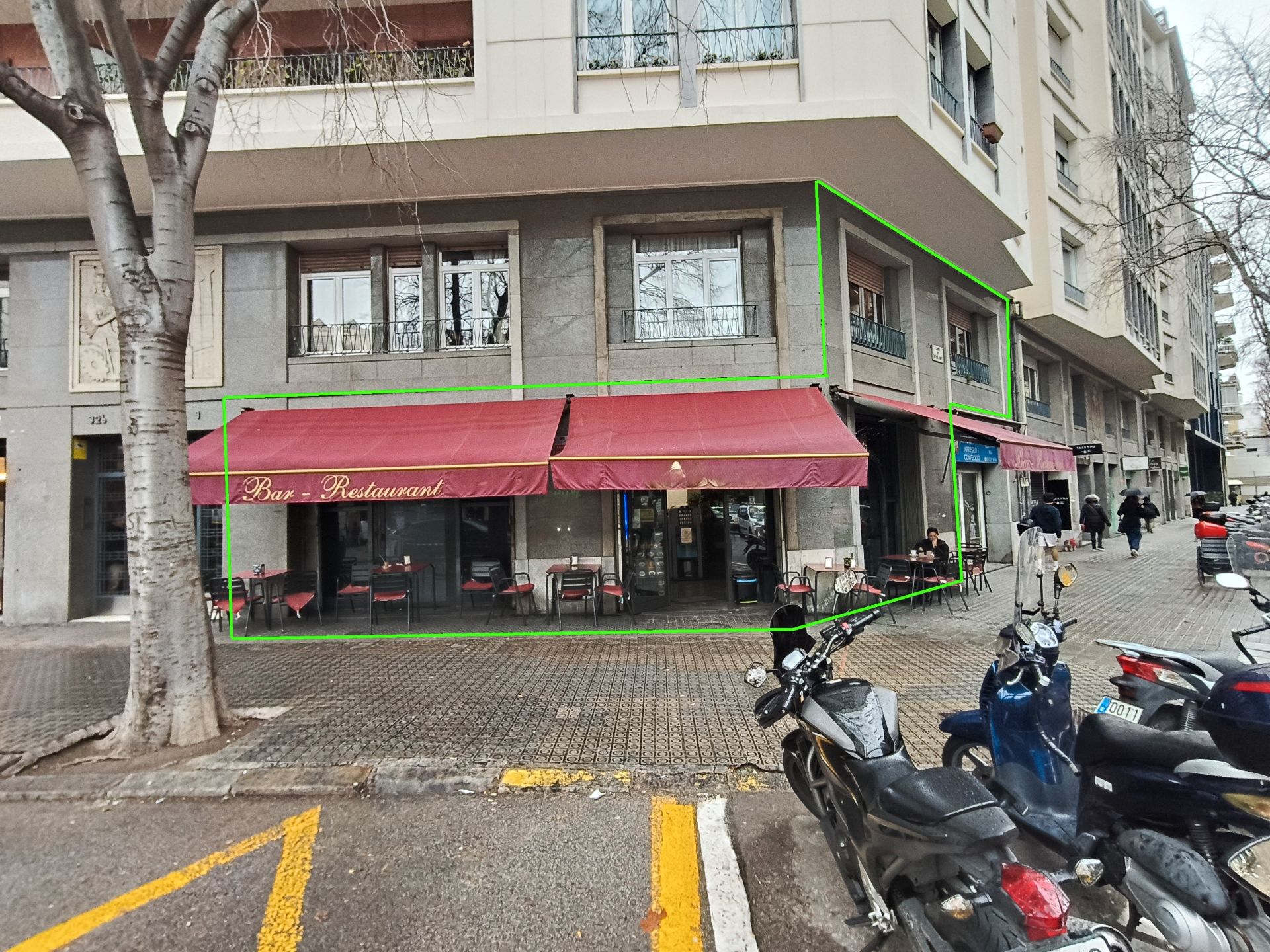 Local en traspaso en  Barcelona Capital con Terraza y Amueblado