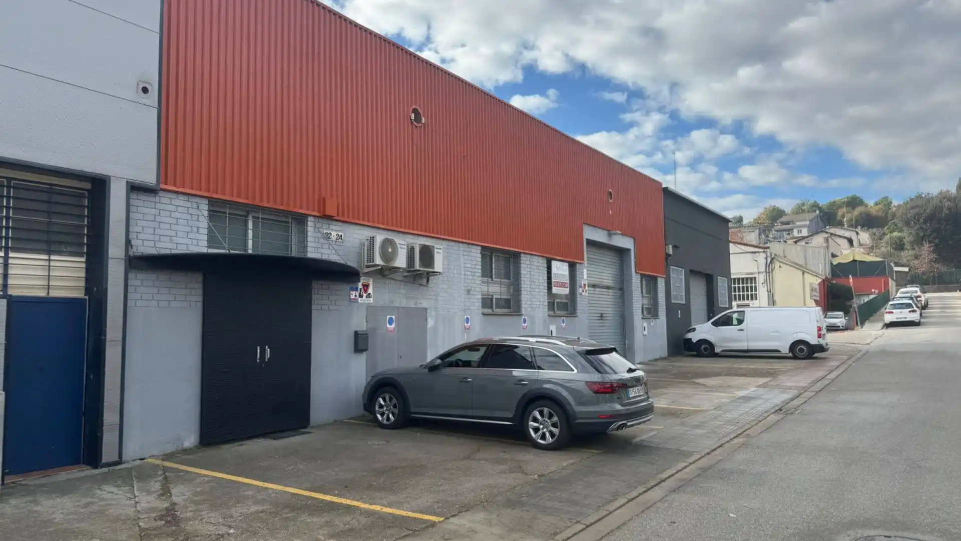 Industrial buildings for rent in INDUSTRIA