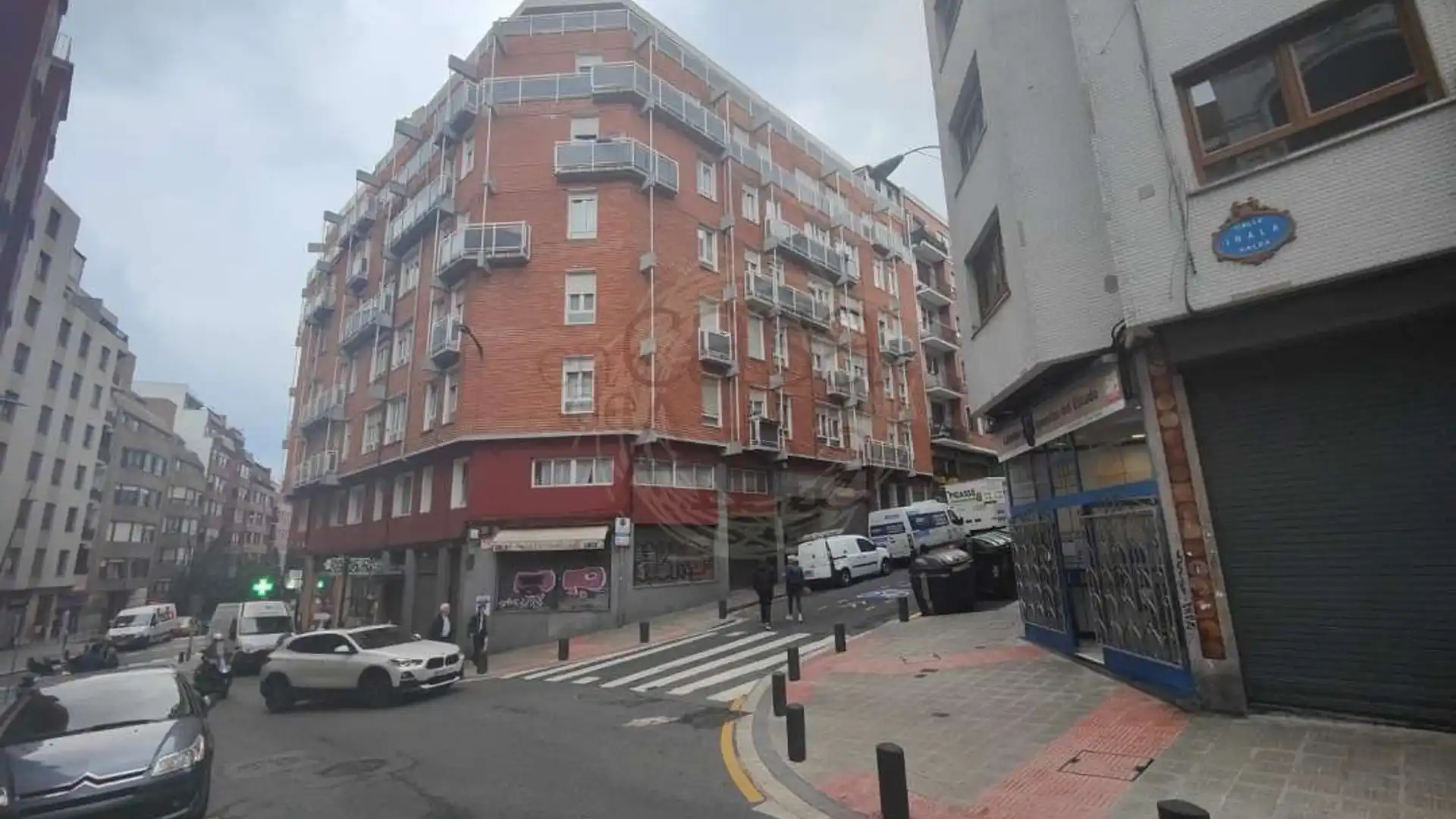 Local en venta en Lapurdi Hiribidea, 1, Iralabarri