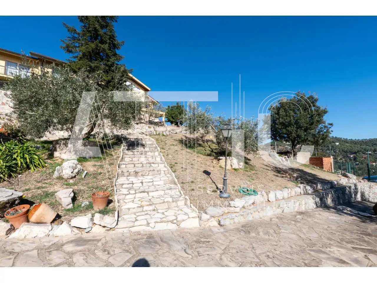 Vista exterior de Casa o xalet en venda en Castellar del Vallès amb Aire condicionat, Calefacció i Terrassa