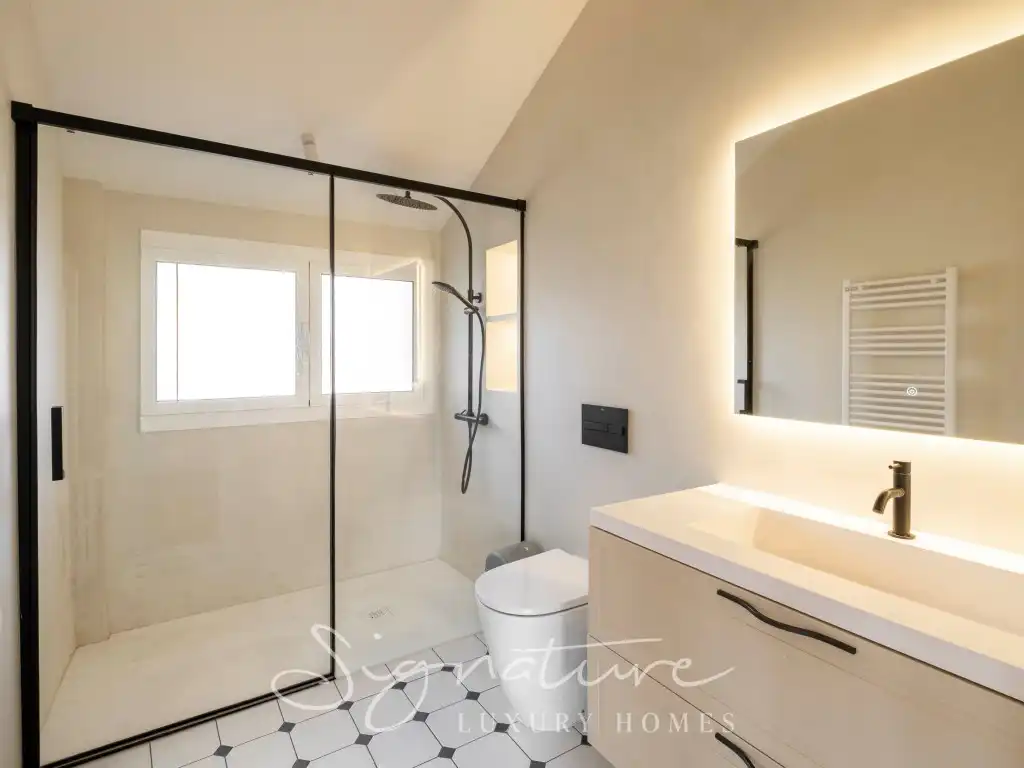 Baño de Casa o chalet de alquiler en Sant Cugat del Vallès con Aire acondicionado, Jardín privado y Terraza