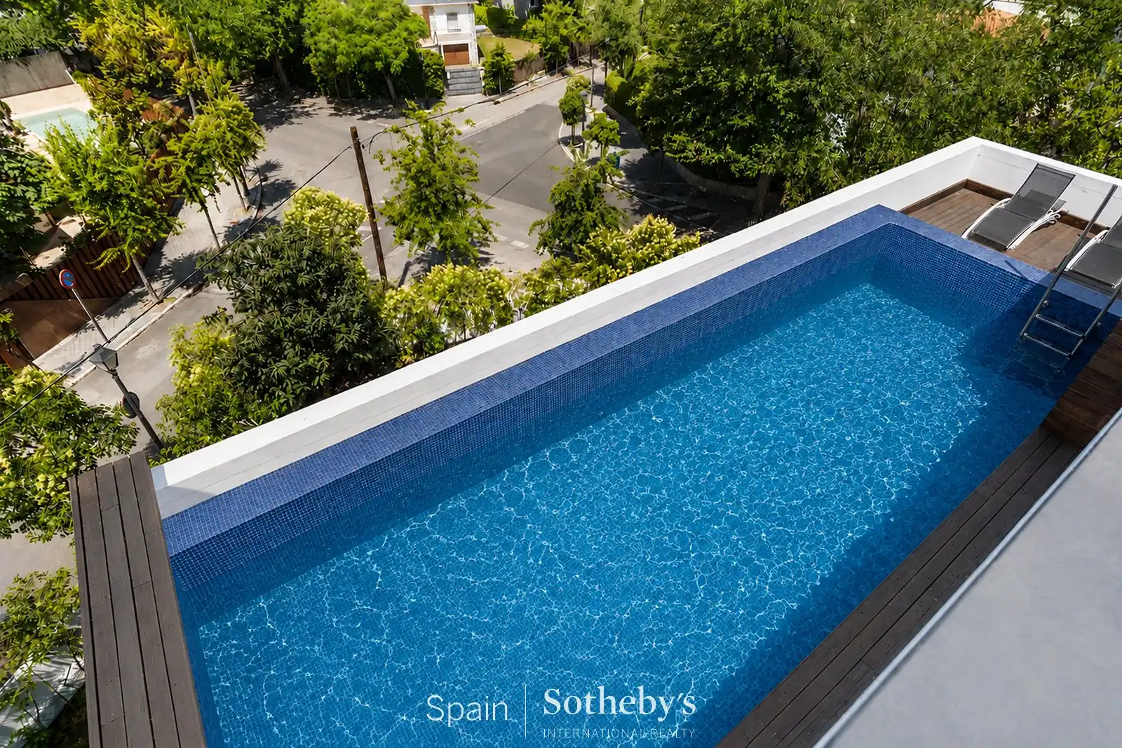 Piscina de Casa o chalet en venta en Madrid con Aire acondicionado, Jardín privado y Terraza