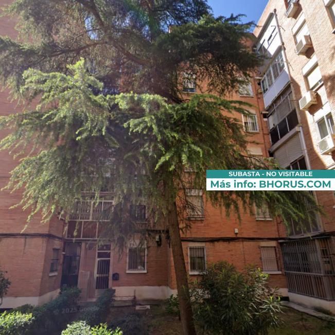 Vista exterior de Pis en venda en  Madrid Capital amb Jardí privat