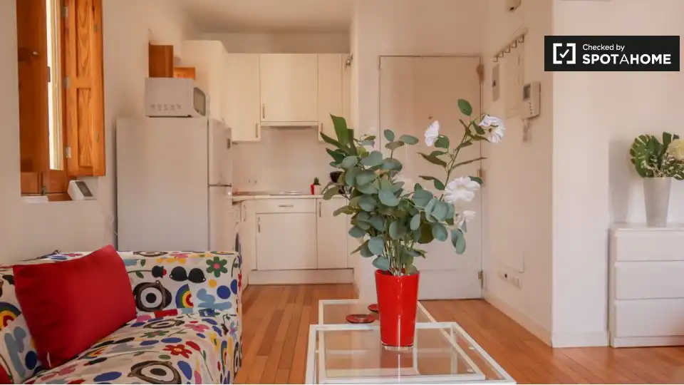 Flat with terrace to rent in Latina, imagen 2