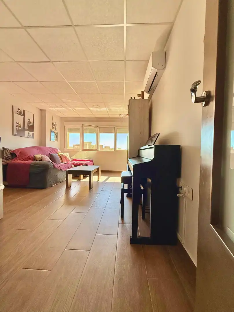 Sala de estar de Piso en venta en Cartagena con Aire acondicionado, Calefacción y Amueblado