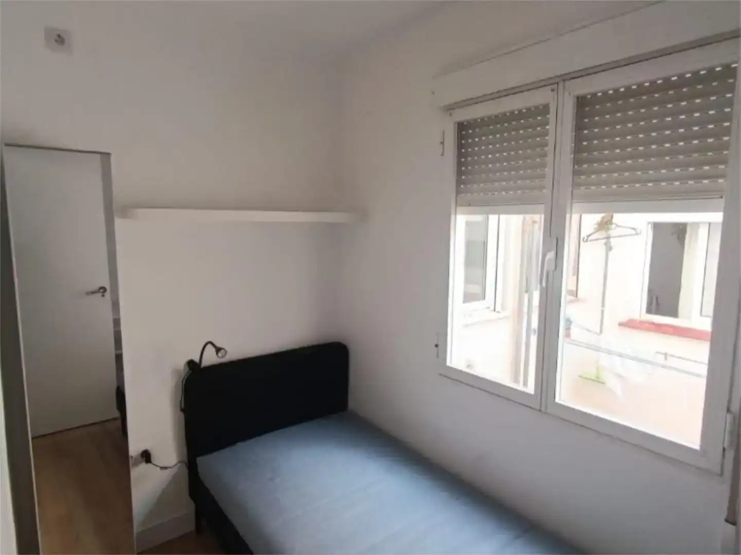 Bedroom of Flat for share in Centro