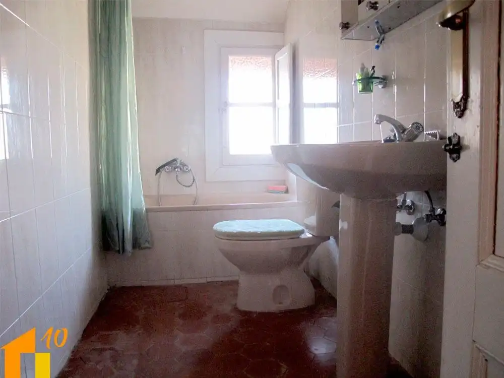 Baño de Casa o chalet en venta en Burgos con Calefacción, Jardín privado y Trastero