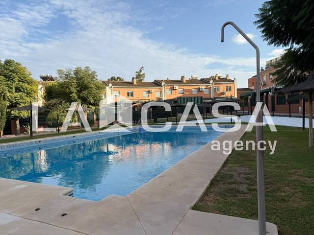 Casa adosada en Venta en Avenida de Europa