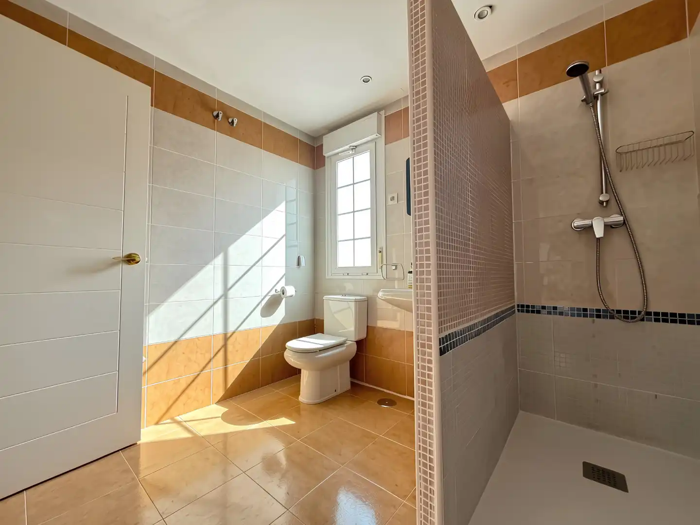 Bathroom of Detached homes for sale in Rivas-Vaciamadrid  with Air Conditioner, Heating and Private garden