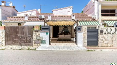 Foto 2 de Casa o xalet en venda a Calle Ebre, 19, Garrigàs, Girona