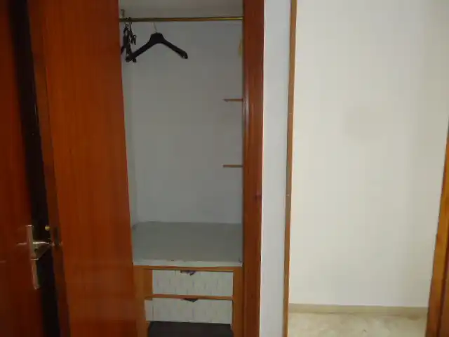 Habitación de Apartamento en venta en Granada con Calefacción