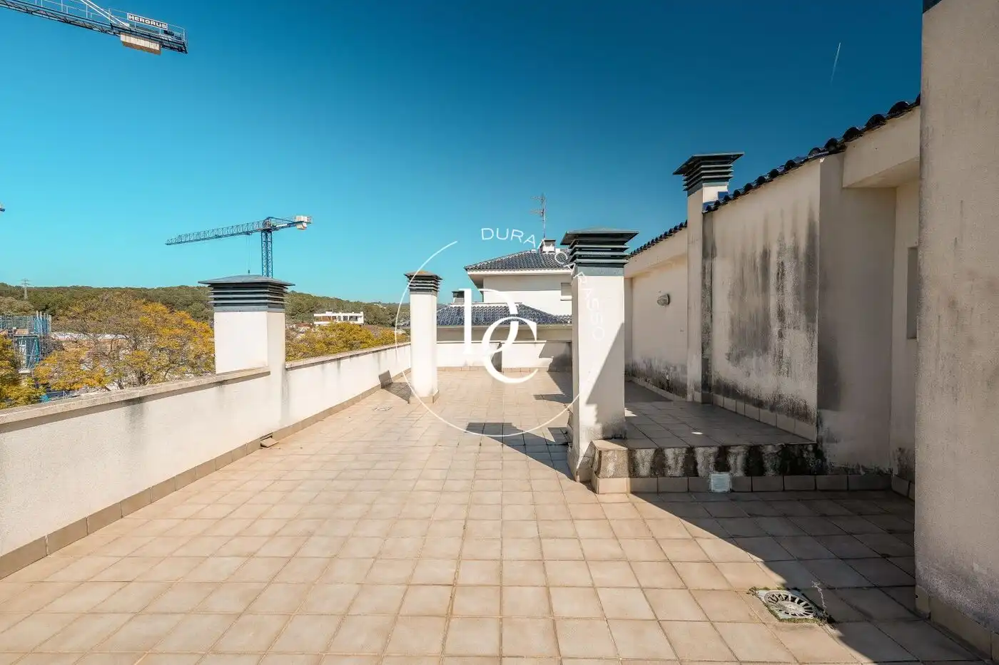 Vista exterior de Àtic en venda en Sitges amb Aire condicionat, Calefacció i Terrassa