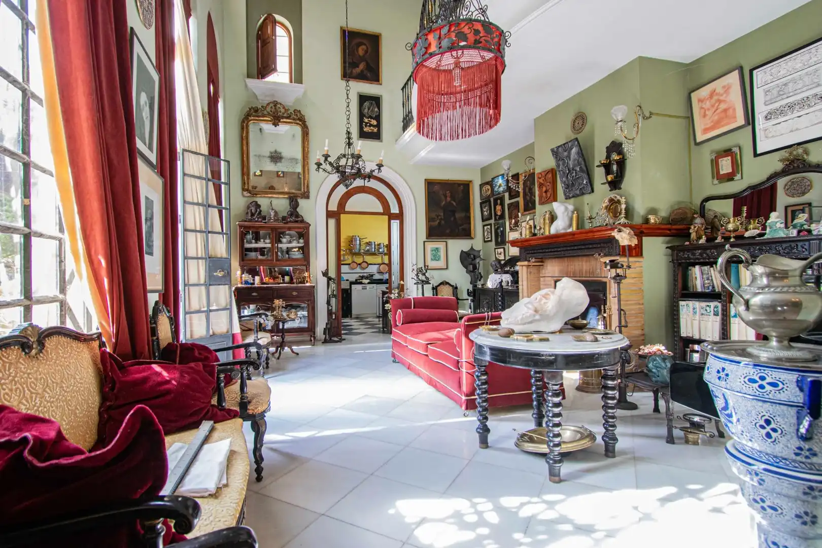 Country house zum Verkauf in Mairena del Aljarafe mit Terrasse, Schwimmbad und Balkon