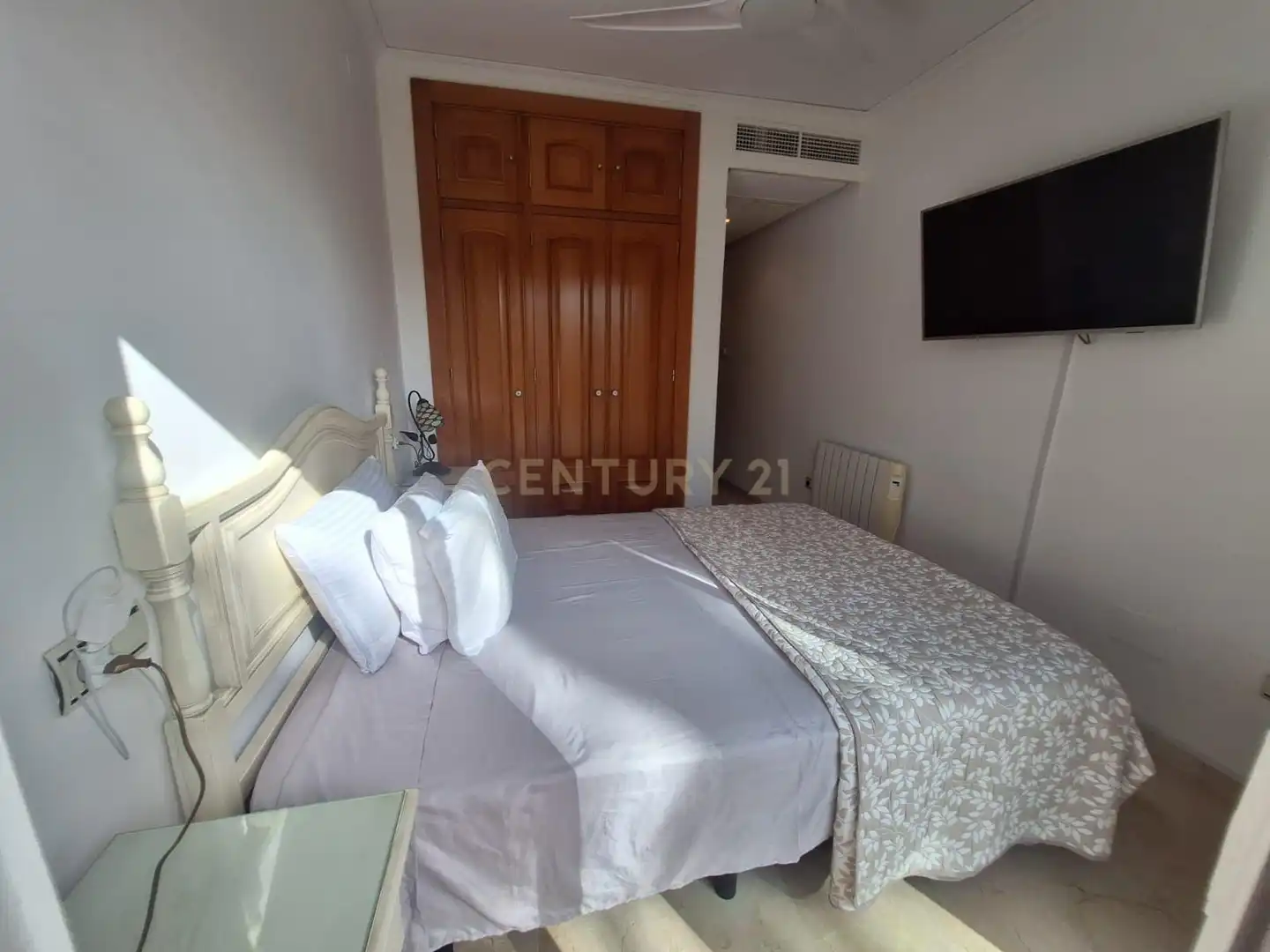 Habitación de Casa adosada de alquiler en Marbella con Aire acondicionado, Trastero y Piscina