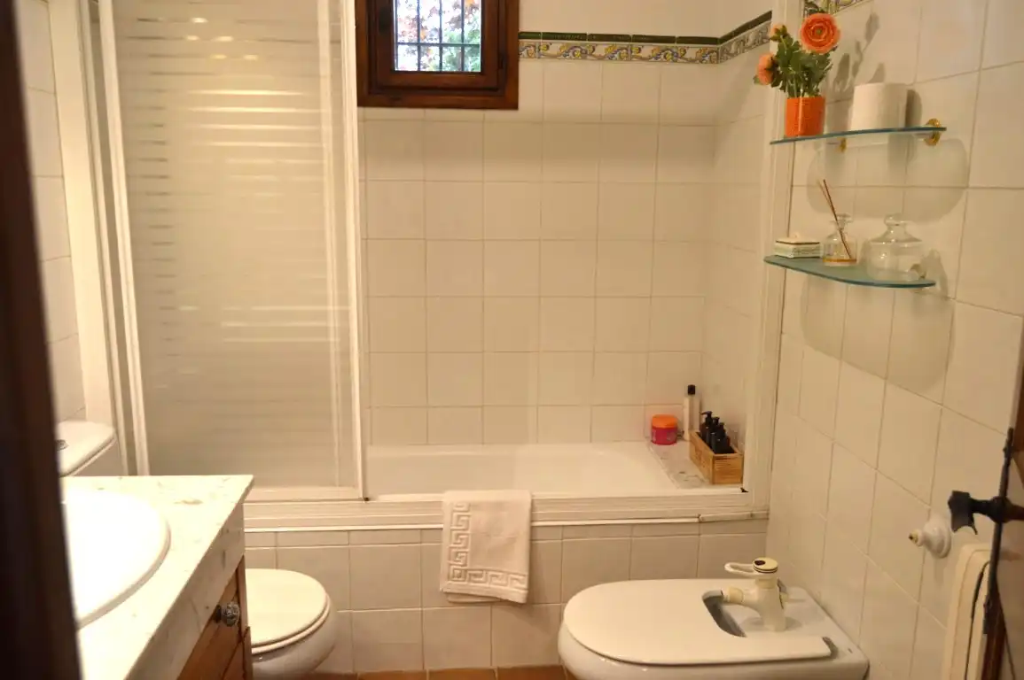 Baño de Casa o chalet de alquiler en Prullans con Jardín privado, Parquet y Terraza