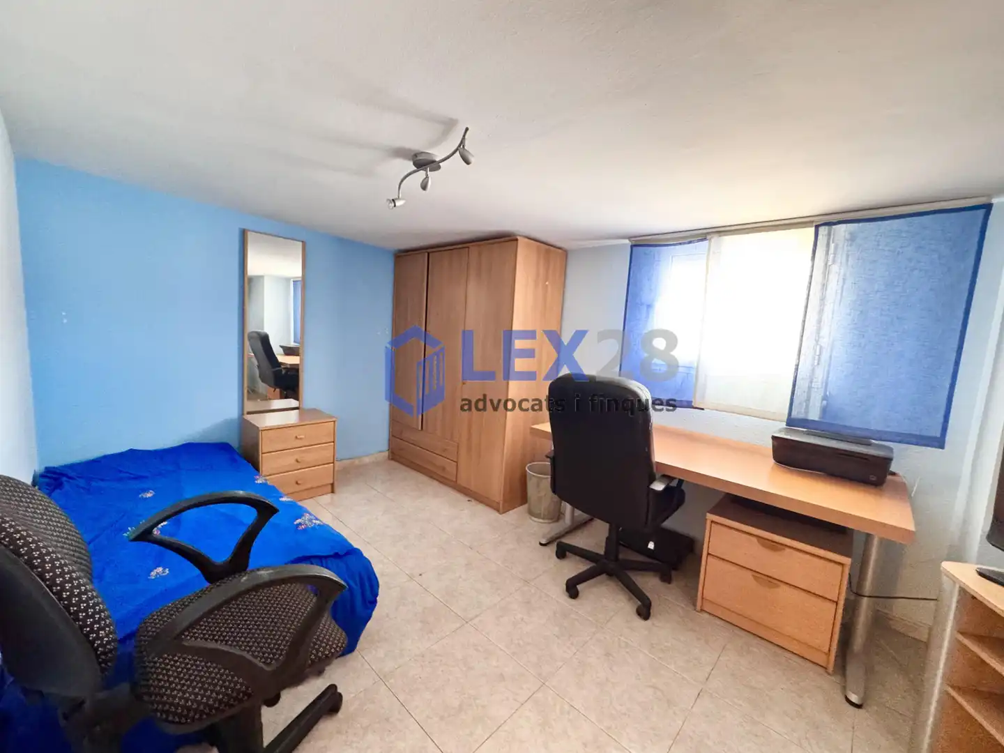 Habitación de Casa adosada en venta en Badalona con Aire acondicionado, Calefacción y Jardín privado