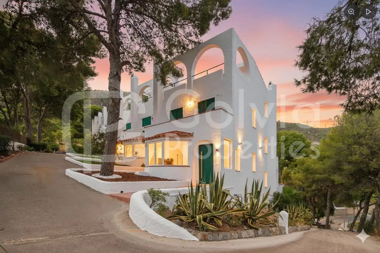 Detached homes for sale in El Poal